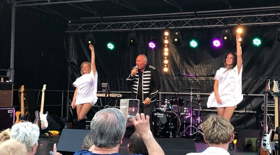 37281018 1677435068972990 3778379470134575104 O